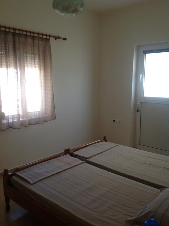 Georgias Apartments Haraki Esterno foto
